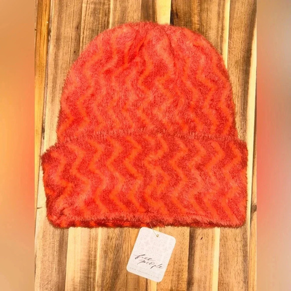 Free People Accessories - Free People Raspberry Combo Beanie. Fuzzy Warm Designer. Brand new with Tags.